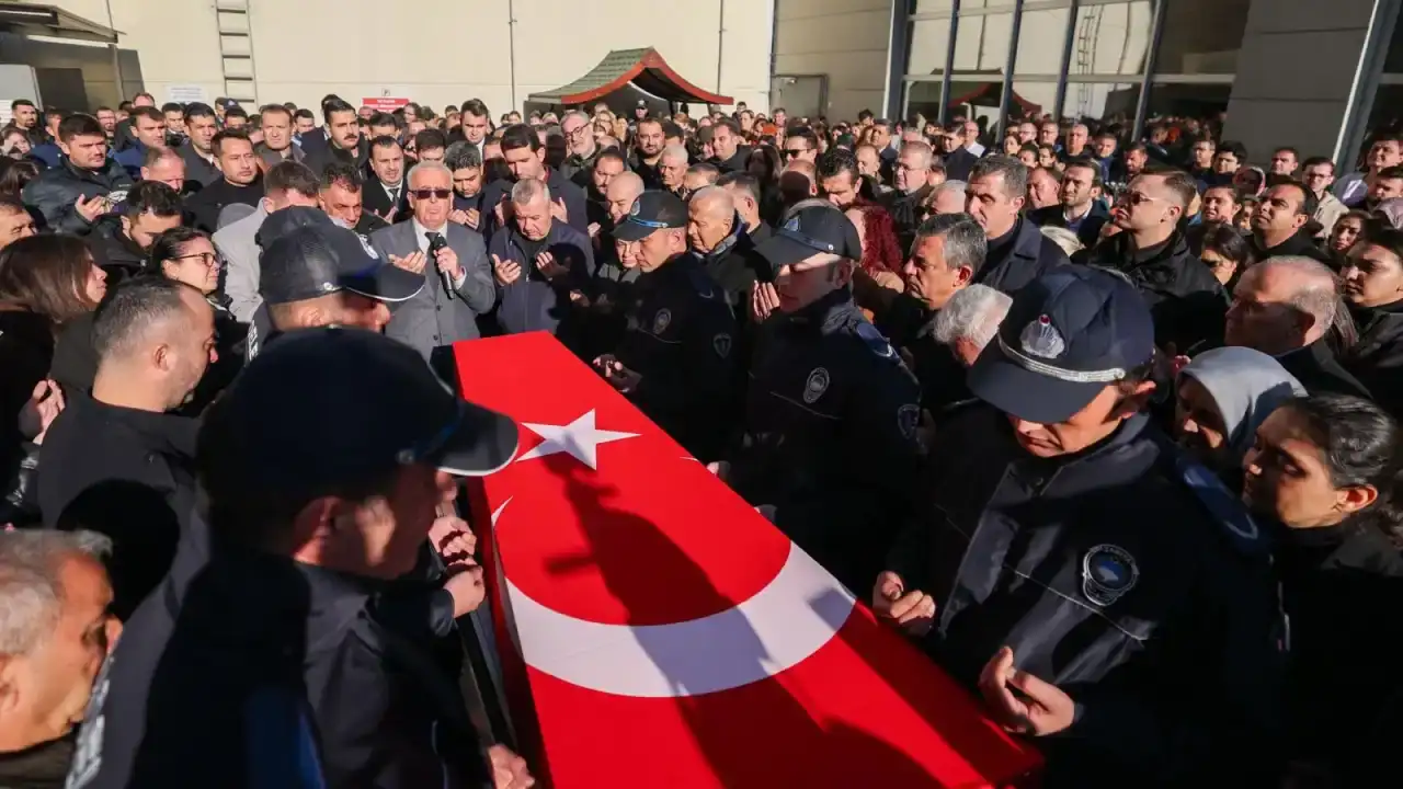 Gülşah Durbay’a Son Görev: Cenazeden Yürek Burkan Görüntüler 12